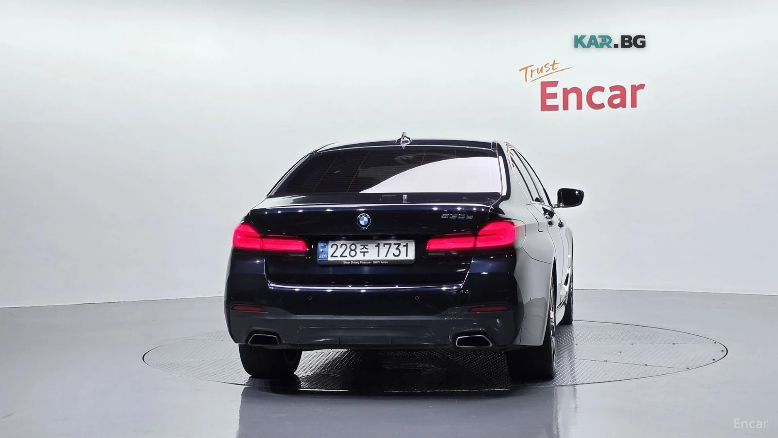 BMW 530E M-Sport/Drive-Assists/Sunroof, снимка 4 - Автомобили и джипове - 55896873