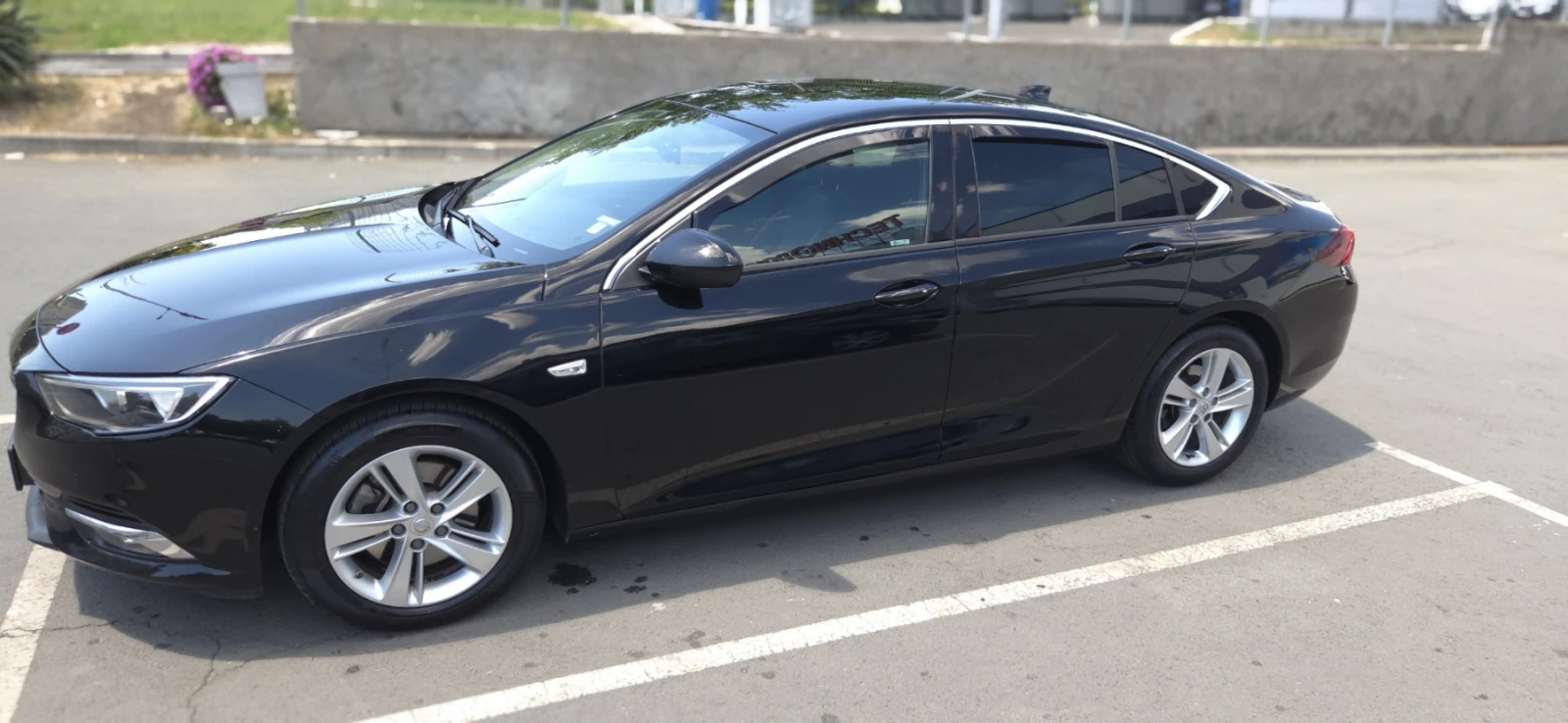 Opel Insignia Grand Sport, 1.6 cdti, 136 к.с., снимка 5 - Автомобили и джипове - 56076340