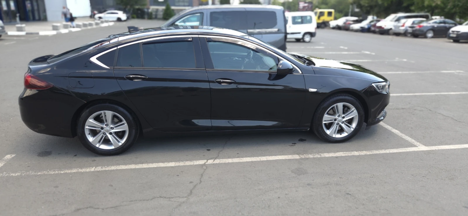 Opel Insignia Grand Sport, 1.6 cdti, 136 к.с., снимка 4 - Автомобили и джипове - 56076340