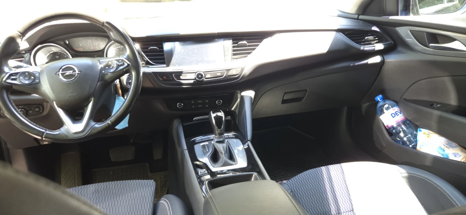 Opel Insignia Grand Sport, 1.6 cdti, 136 к.с., снимка 3 - Автомобили и джипове - 56076340