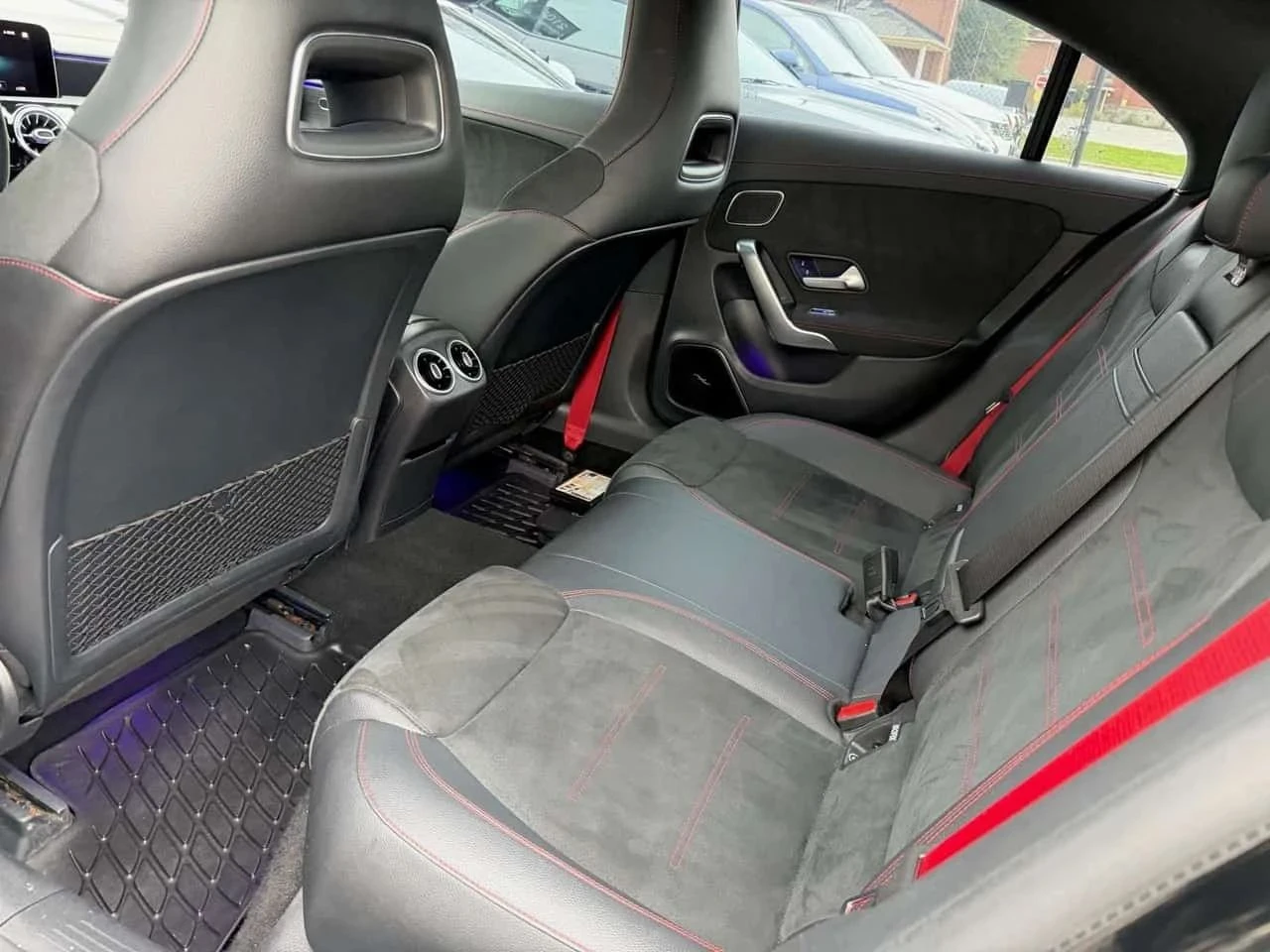 Mercedes-Benz CLA 350 AMG, снимка 12 - Автомобили и джипове - 56737892
