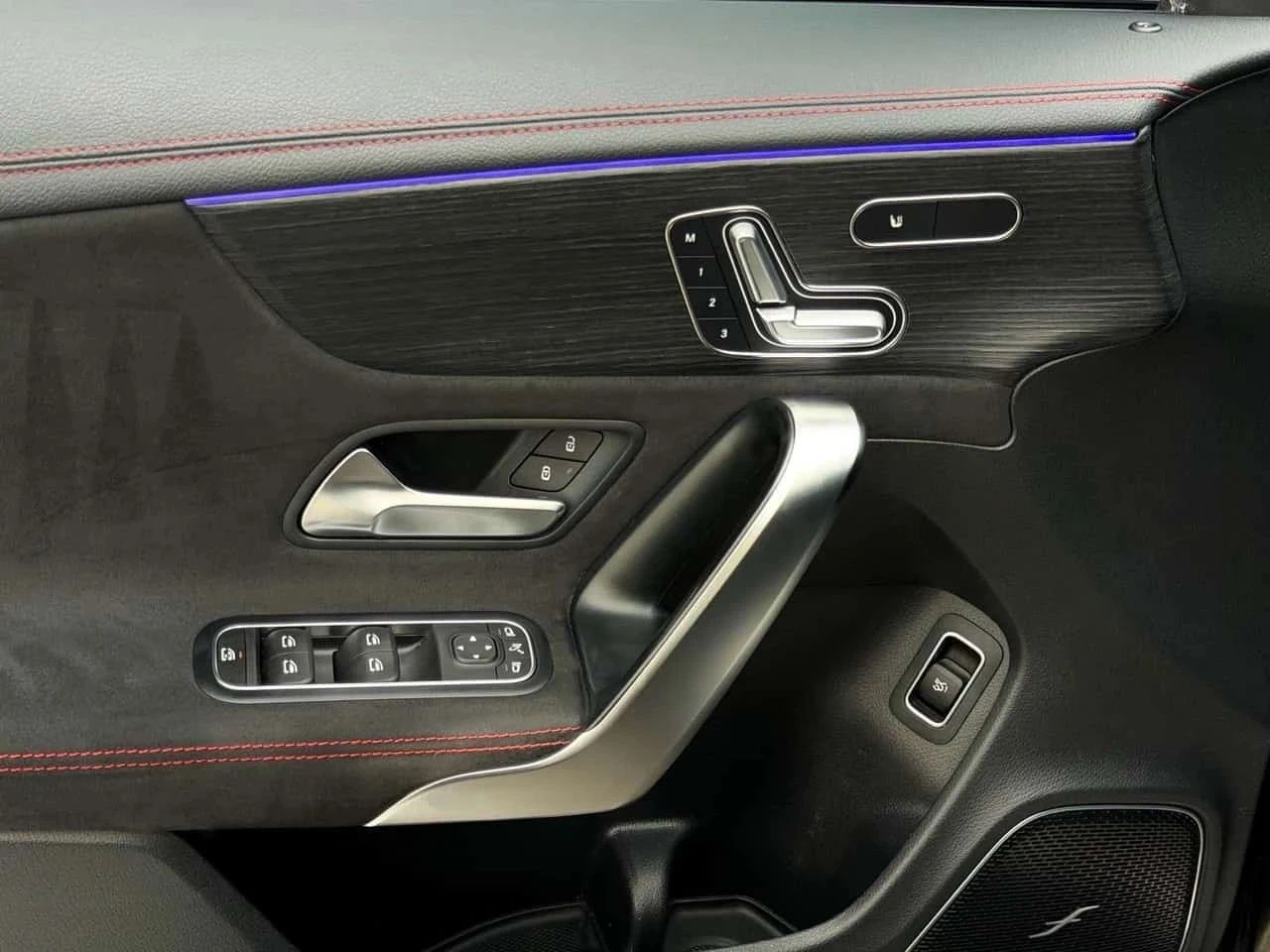 Mercedes-Benz CLA 350 AMG, снимка 11 - Автомобили и джипове - 56737892