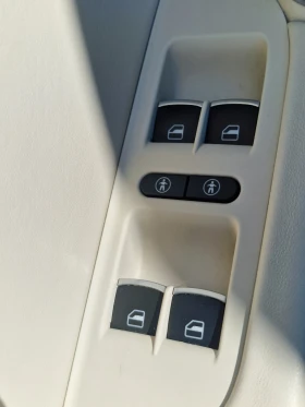 VW Touareg 3.0 TDI V6, Автоматик, снимка 9