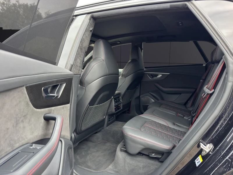 Audi RSQ8 ABT* CERAMIC* CARBON* B&O 3D* 360 CAM* DISTR* PANO, снимка 16 - Автомобили и джипове - 52036130
