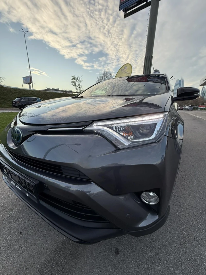 Toyota Rav4 HYBRID 68000, снимка 12 - Автомобили и джипове - 52394756