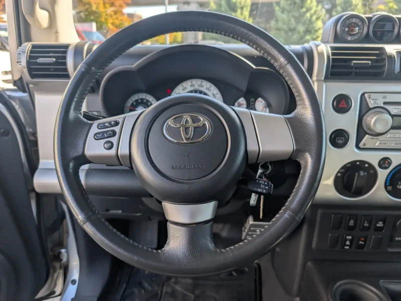 Toyota Fj cruiser 4WD, снимка 6 - Автомобили и джипове - 52449545