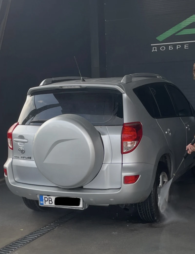 Toyota Rav4, снимка 4 - Автомобили и джипове - 52689242