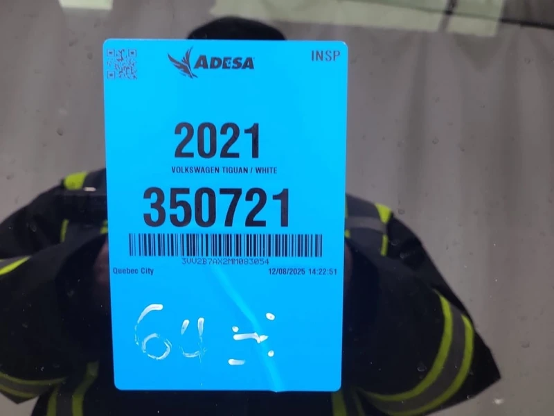 VW Tiguan * UNITED * CARFAX * БЕЗ ПЪРВОНАЧАЛНА ВНОСКА, снимка 14 - Автомобили и джипове - 52801026