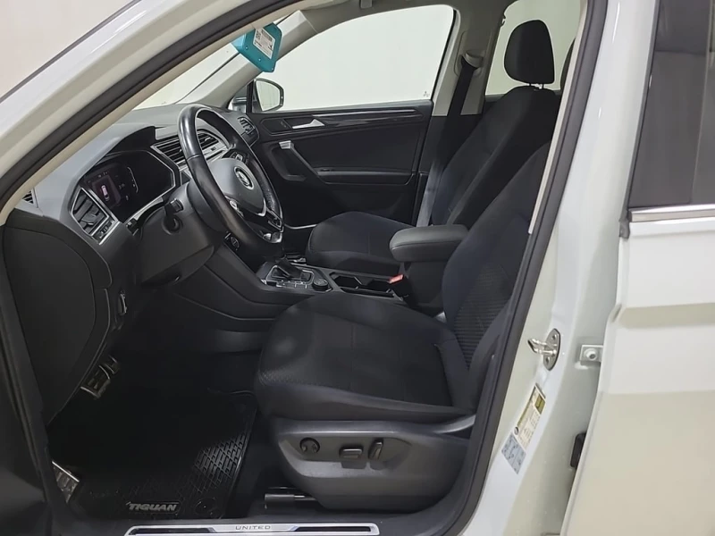 VW Tiguan * UNITED * CARFAX * БЕЗ ПЪРВОНАЧАЛНА ВНОСКА, снимка 5 - Автомобили и джипове - 52801026
