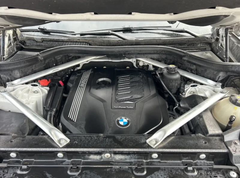 BMW X5 xDrive40i M-PACK/HARMAN KARDON/KEYLESS/PANO, снимка 13 - Автомобили и джипове - 53057902