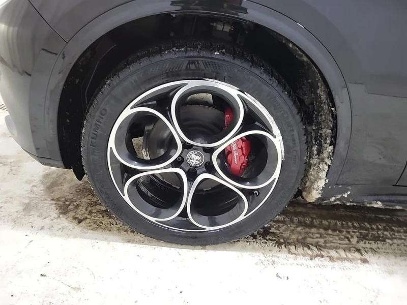 Alfa Romeo Stelvio * VELOCE * CARFAX * БЕЗ ПЪРВОНАЧАЛНА ВНОСКА, снимка 17 - Автомобили и джипове - 53094451
