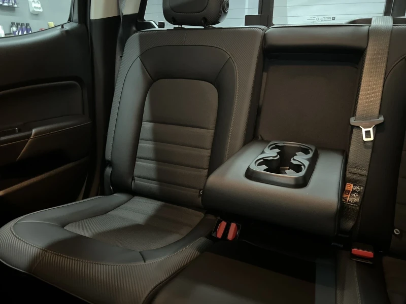 Gmc Canyon AT4 , снимка 11 - Автомобили и джипове - 53210180