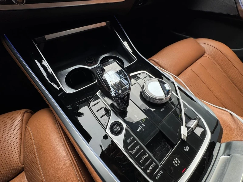 BMW X5 XDRIVE40I * ЛАЗЕРИ* ОДБУХВАНЕ* 360* ВЪЗДУХ* , снимка 13 - Автомобили и джипове - 53459192