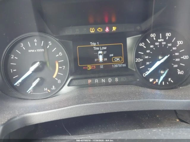 Ford Explorer XLT* CO-PILOT360* LANE KEEP* KEYLESS* CARPLAY* , снимка 7 - Автомобили и джипове - 53100656