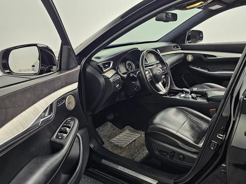 Infiniti QX50 2.0 Automatic, снимка 10 - Автомобили и джипове - 55666540
