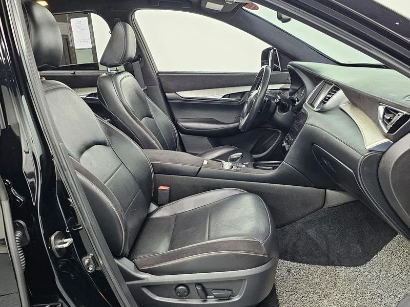 Infiniti QX50 2.0 Automatic, снимка 12 - Автомобили и джипове - 55666540