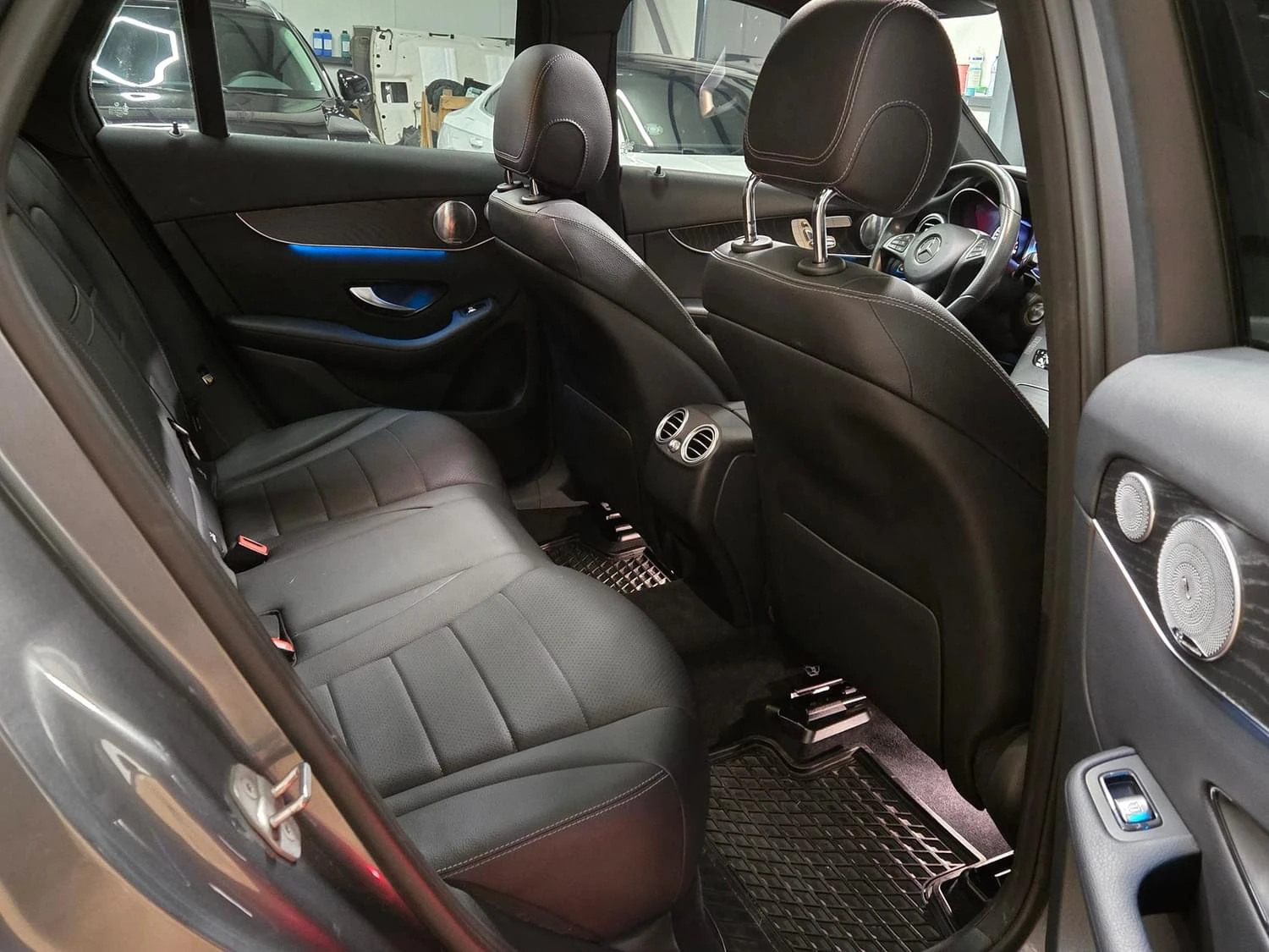 Mercedes-Benz GLC 300 4Matic  | Mobile.bg   13