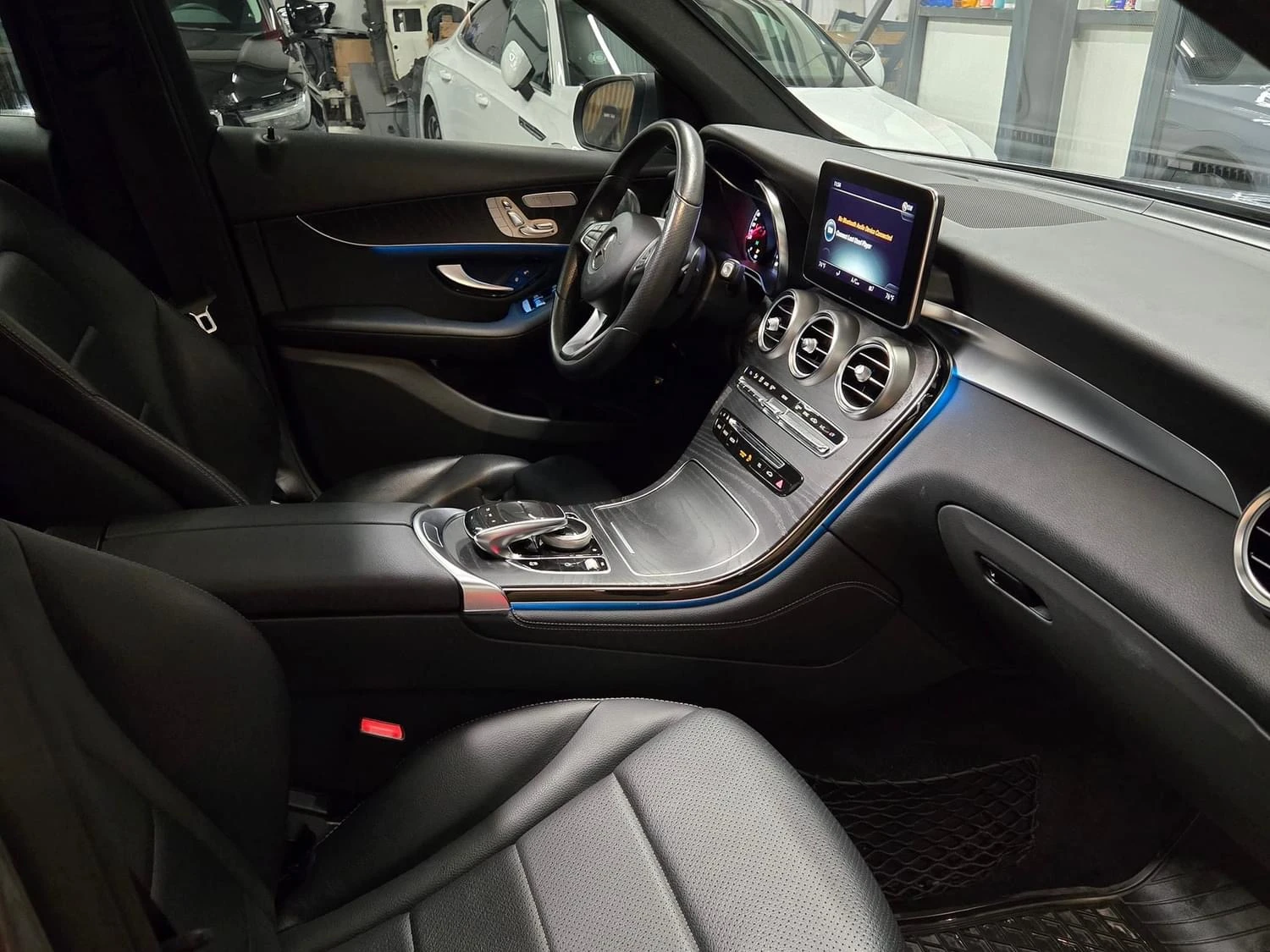 Mercedes-Benz GLC 300 4Matic  | Mobile.bg   12