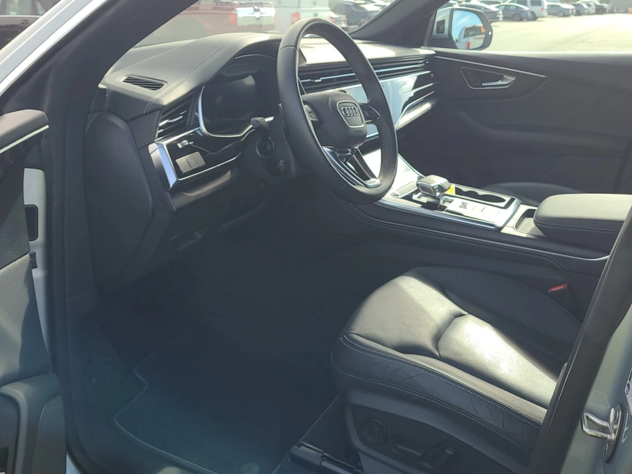 Audi Q8 * CARFAX * АВТО КРЕДИТ * ЦЕНА ДО БГ! - изображение 6