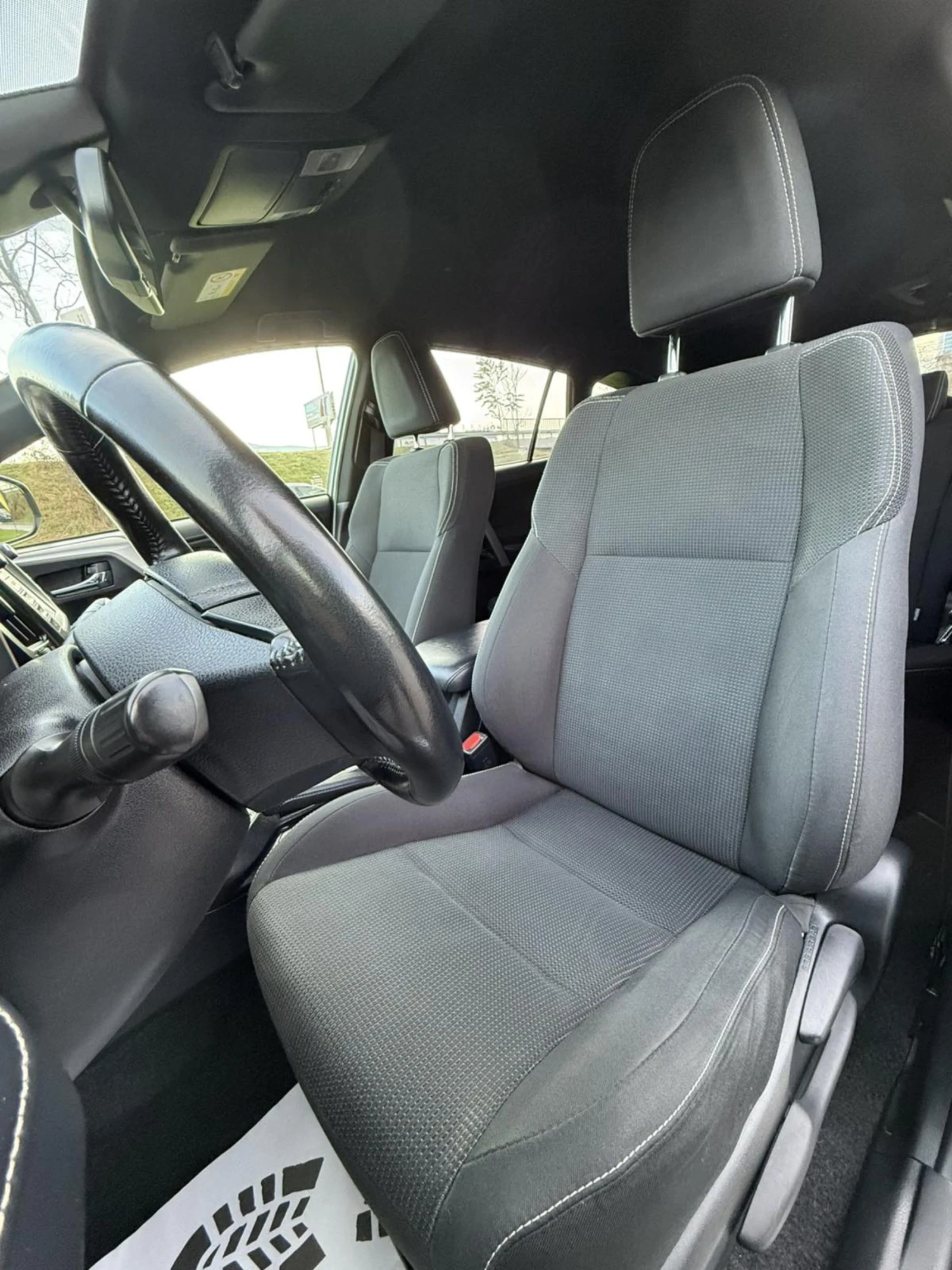 Toyota Rav4 HYBRID 68000 - изображение 5