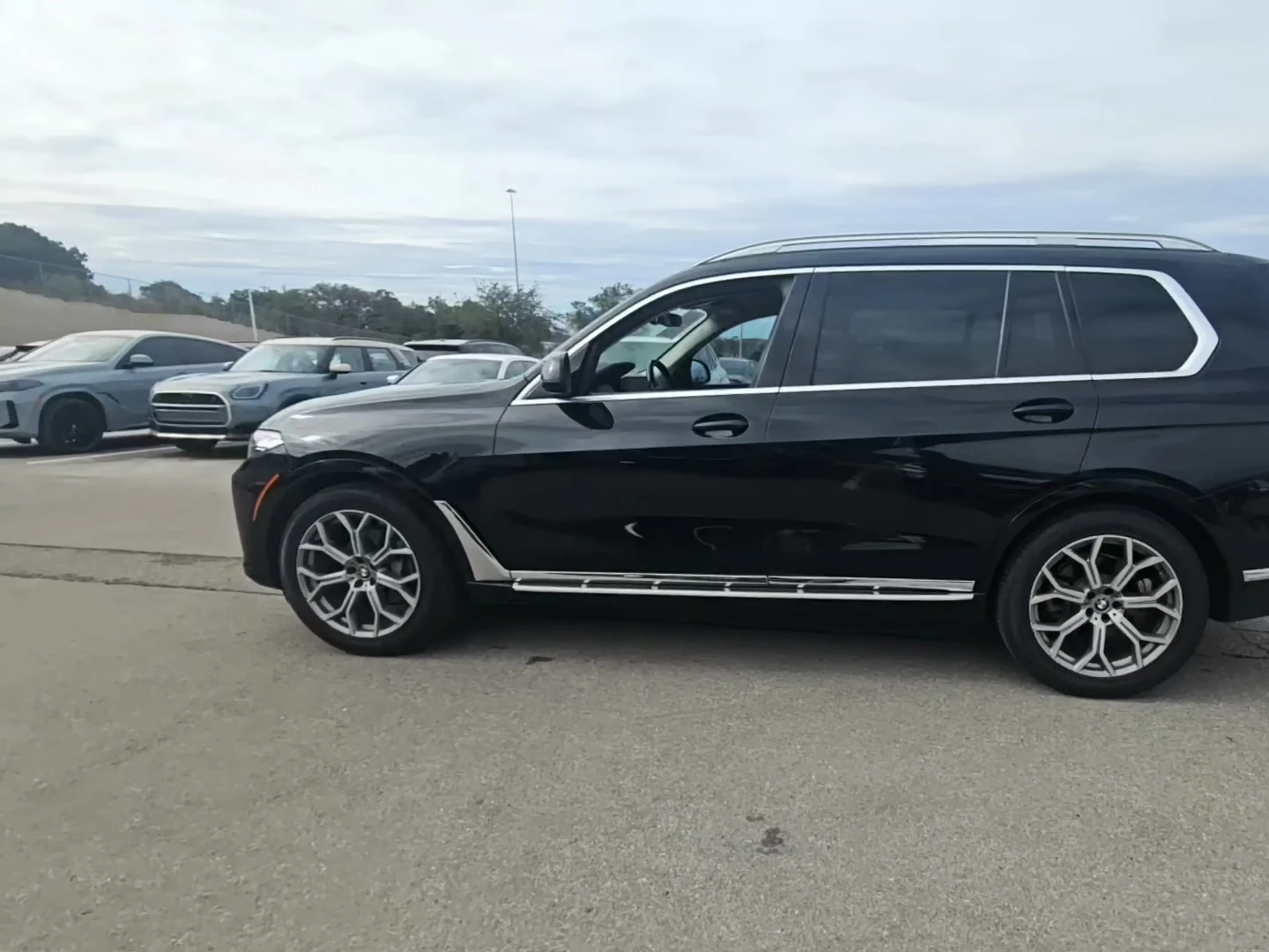 BMW X7  - изображение 2