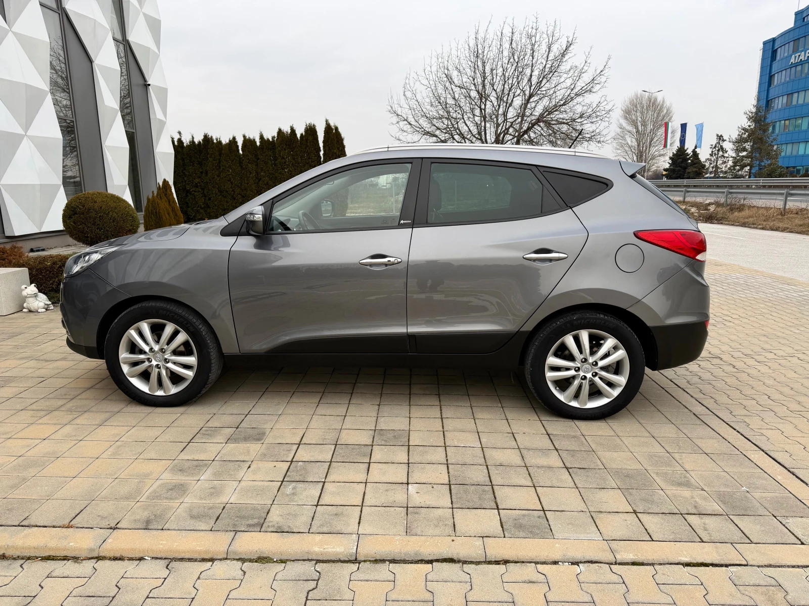 Hyundai IX35 PREMIUM-4X4-КАМЕРА-ПОДГРЕВ-НАВИГАЦИЯ- - изображение 6