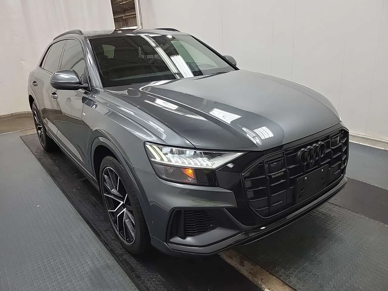 Audi Q8 * TECHNIK * CARFAX * ���� �� �� | Mobile.bg � ����������� 2