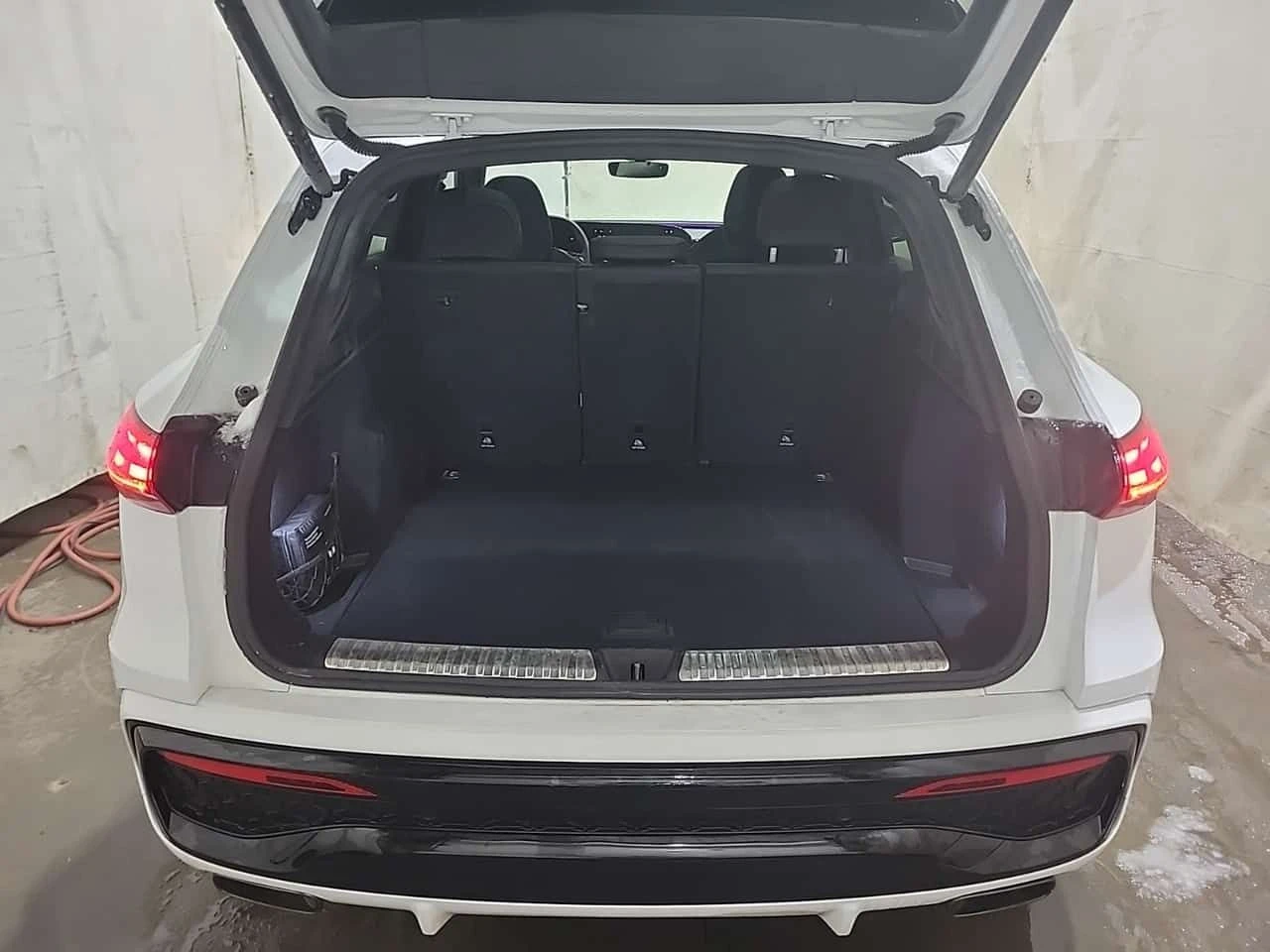 Audi Q5 * 2.0 TFSI QUATTRO * ДИСТРОНИК * 360 * ОБДУХВАНЕ, снимка 17 - Автомобили и джипове - 53786556