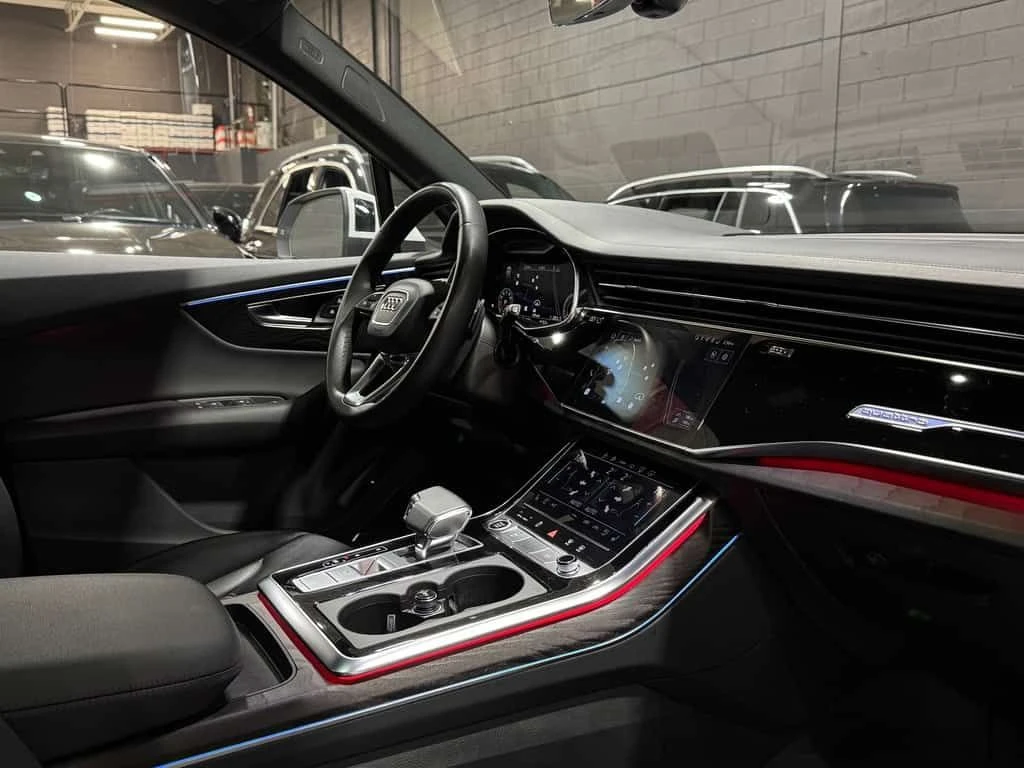 Audi Q7 * TECHNIK BLACK OPTICS CLEAN CARFAX! * CARFAX * ЦЕ, снимка 9 - Автомобили и джипове - 54082665