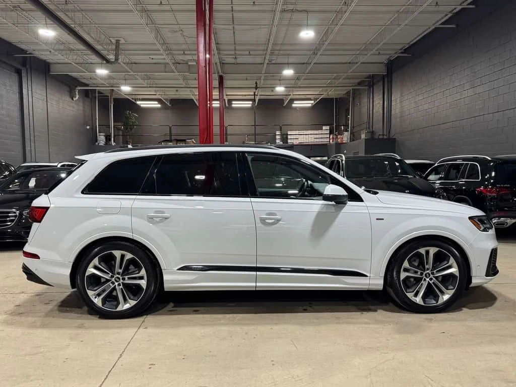 Audi Q7 * TECHNIK BLACK OPTICS CLEAN CARFAX! * CARFAX * ЦЕ, снимка 2 - Автомобили и джипове - 54082665