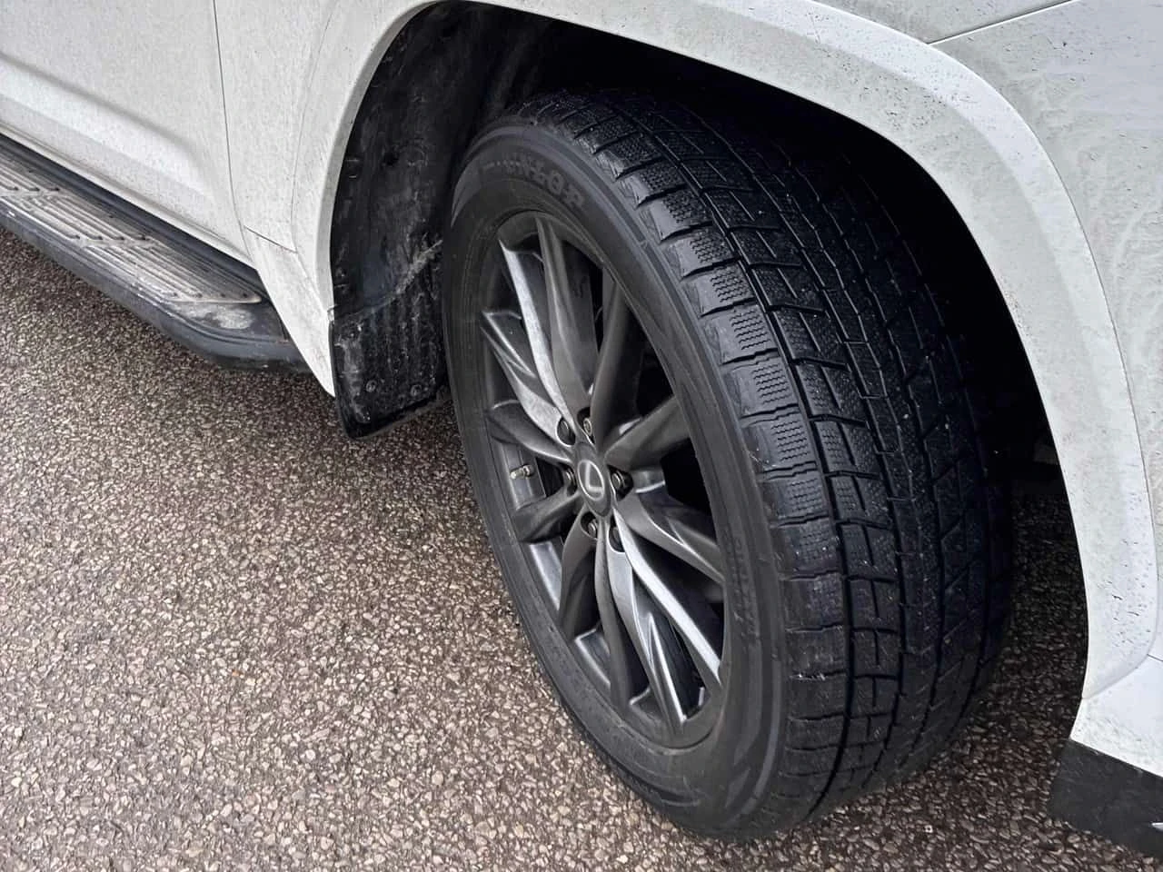 Lexus LX 600 / DIS / CARFAX / 360 / ОБДУХВАНЕ , снимка 7 - Автомобили и джипове - 54134700