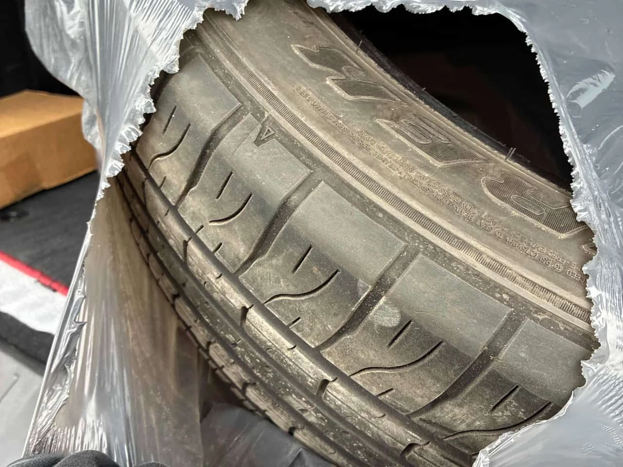 Lexus LX 600 / DIS / CARFAX / 360 / ОБДУХВАНЕ , снимка 13 - Автомобили и джипове - 54134700