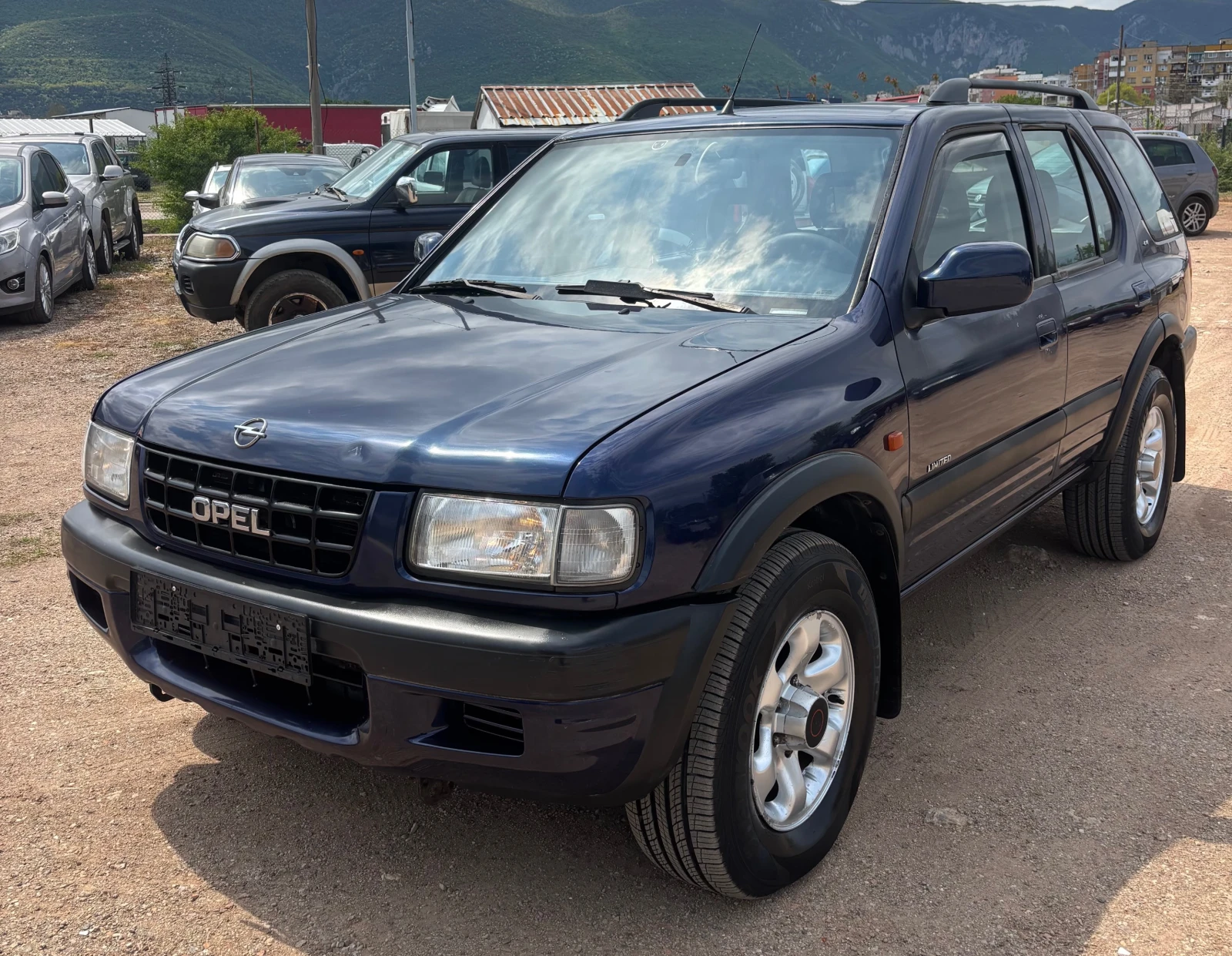 Opel Frontera 2.2 DTI, снимка 2 - Автомобили и джипове - 54361386