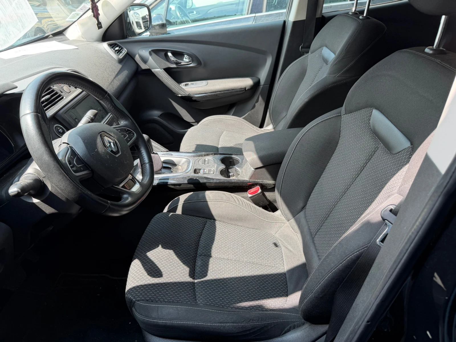 Renault Kadjar 1.5DCI AVTOMAT 2016 euro6 BUSINESS EDITION , снимка 7 - Автомобили и джипове - 55033233