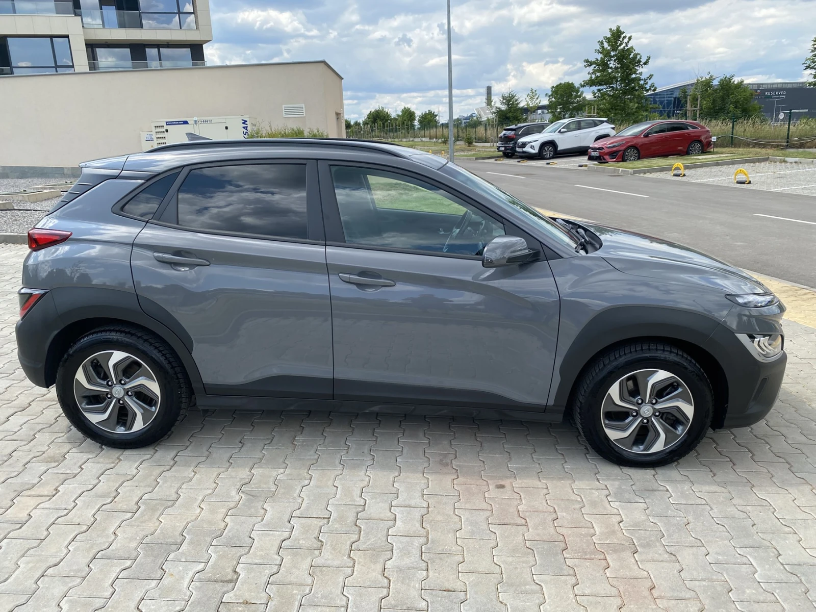 Hyundai Kona 1.6 GDI/ Hybrid/ DCT/Гаранция до 04.2028 , снимка 4 - Автомобили и джипове - 55065450