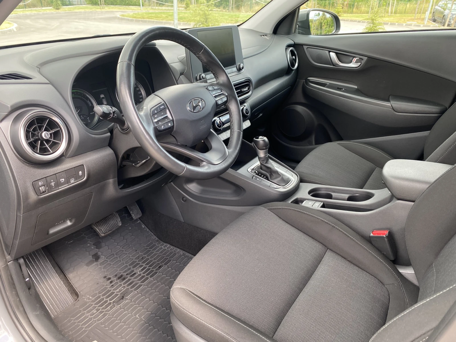 Hyundai Kona 1.6 GDI/ Hybrid/ DCT/Гаранция до 04.2028 , снимка 10 - Автомобили и джипове - 55065450
