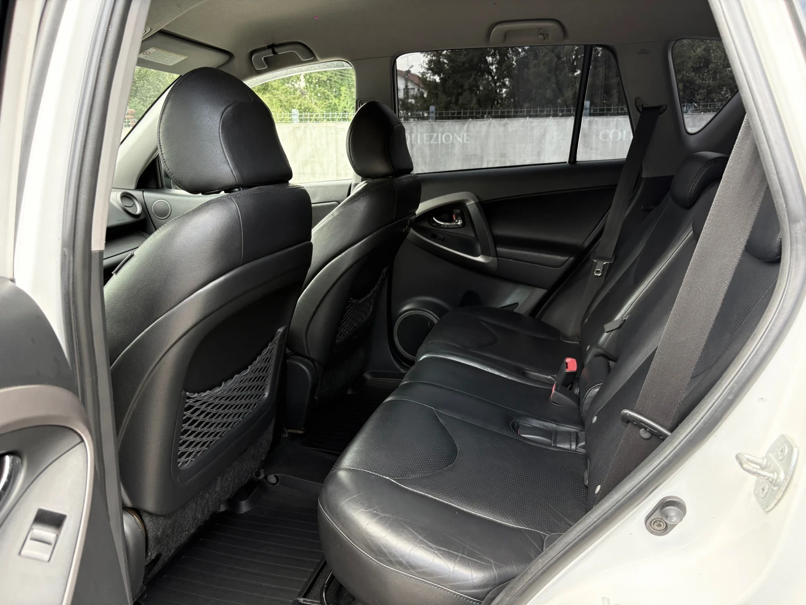 Toyota Rav4 2.2 D-4D, 4X4, РЕГИСТРИРАН, ОБСЛУЖЕН, снимка 11 - Автомобили и джипове - 55790137