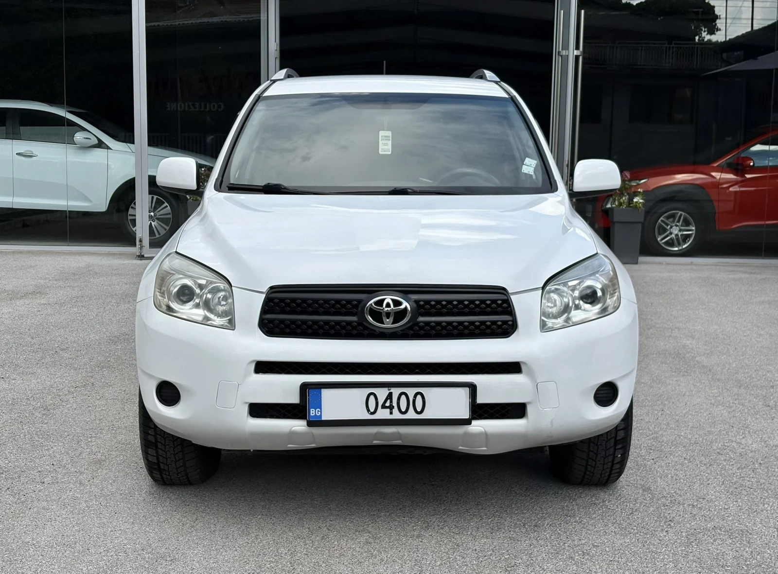 Toyota Rav4 2.2 D-4D, 4X4, РЕГИСТРИРАН, ОБСЛУЖЕН, снимка 2 - Автомобили и джипове - 55790137