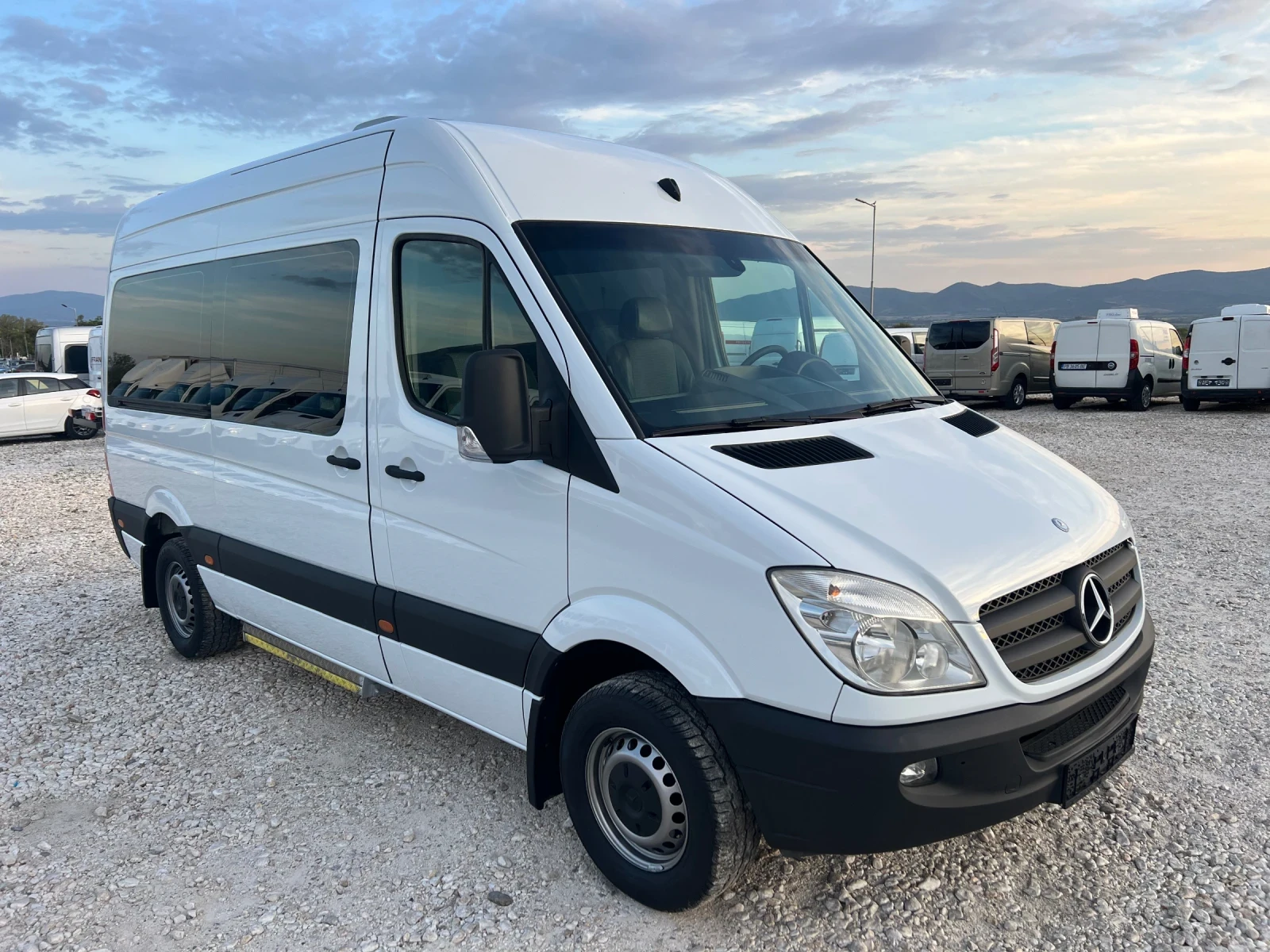 Mercedes-Benz Sprinter 9 МЕСТА КЛИМАТИК - изображение 2