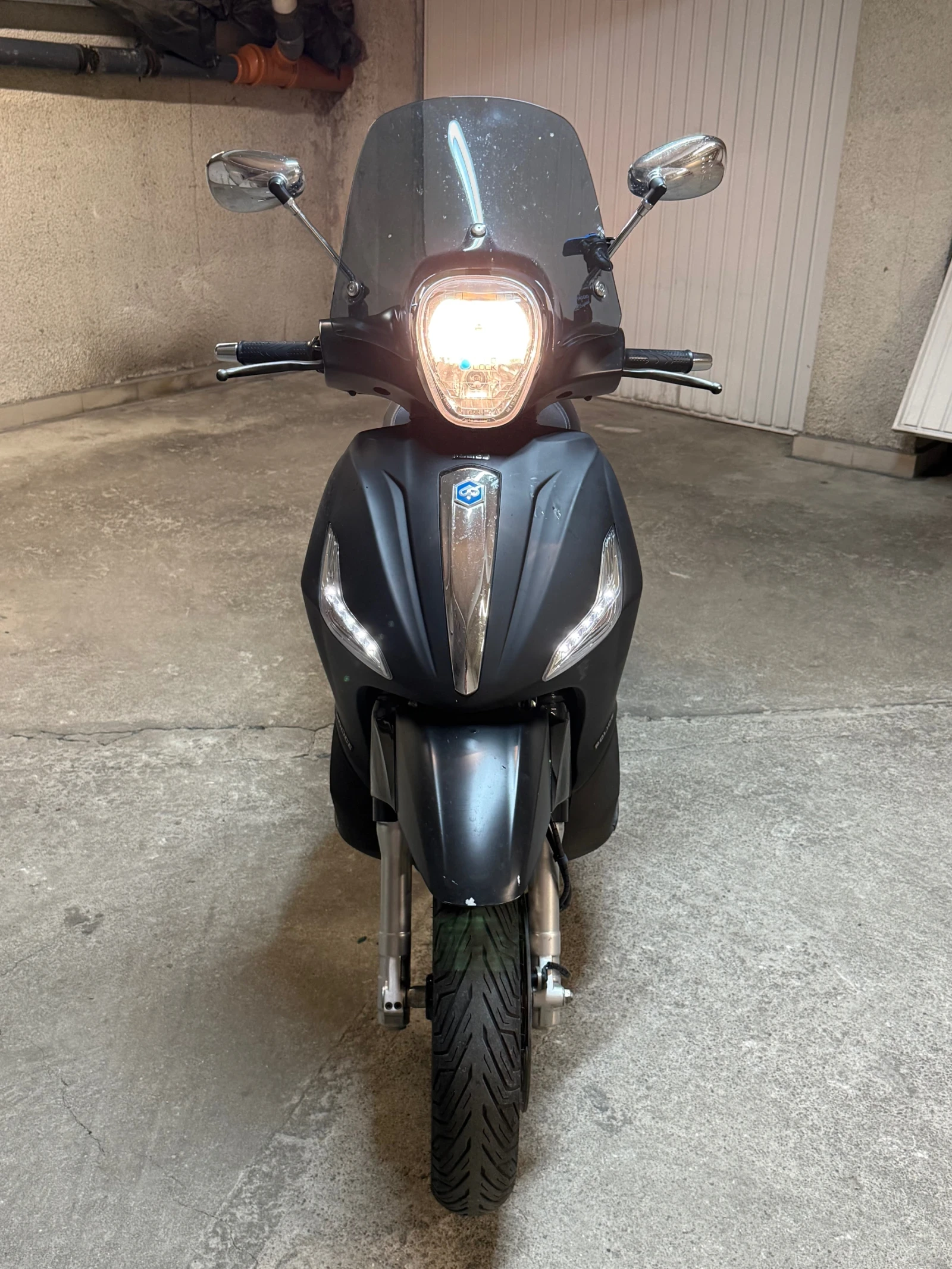 Piaggio Beverly 300 Police , снимка 5 - Мотоциклети и мототехника - 56257942