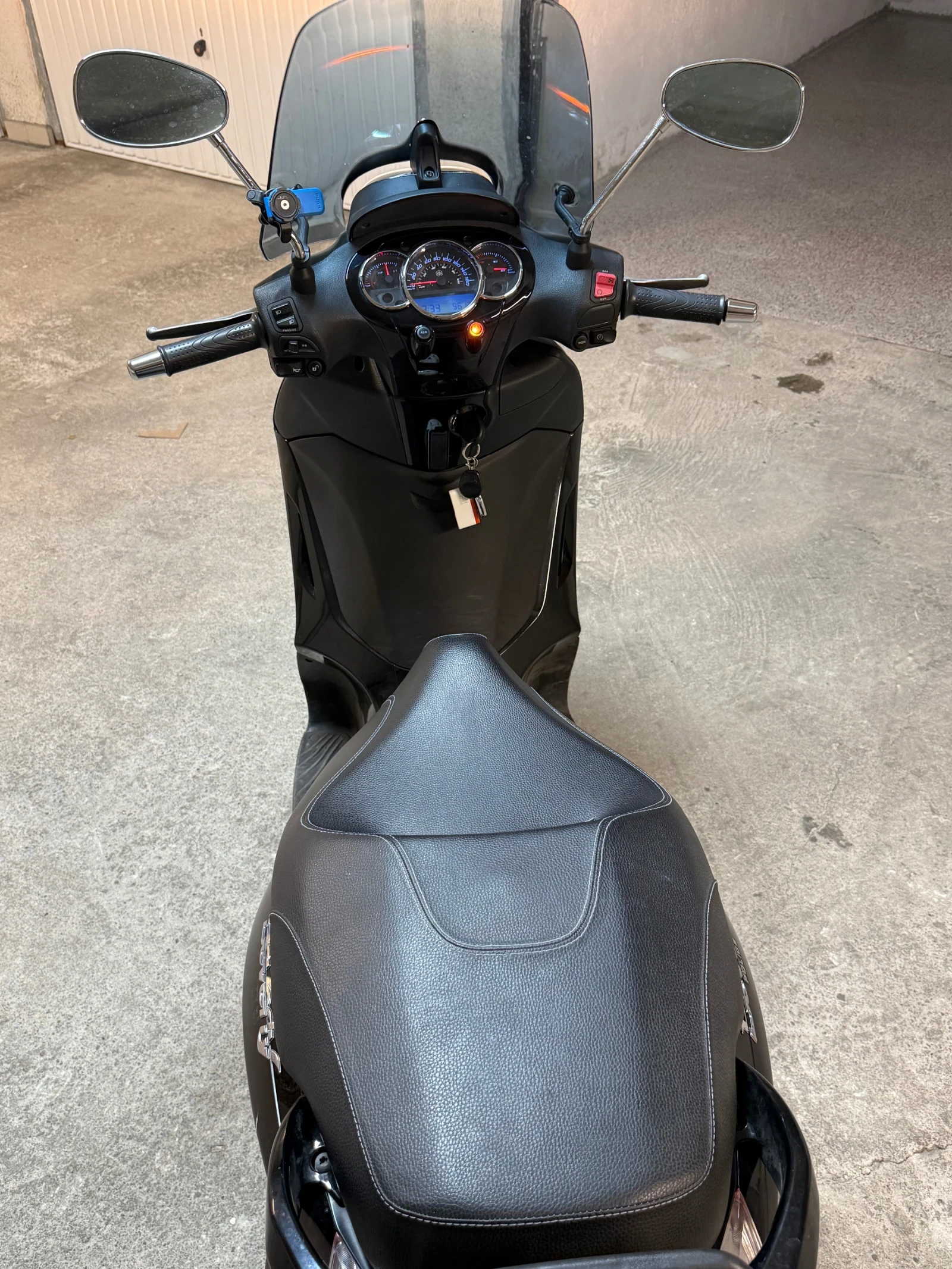 Piaggio Beverly 300 Police , снимка 4 - Мотоциклети и мототехника - 56257942