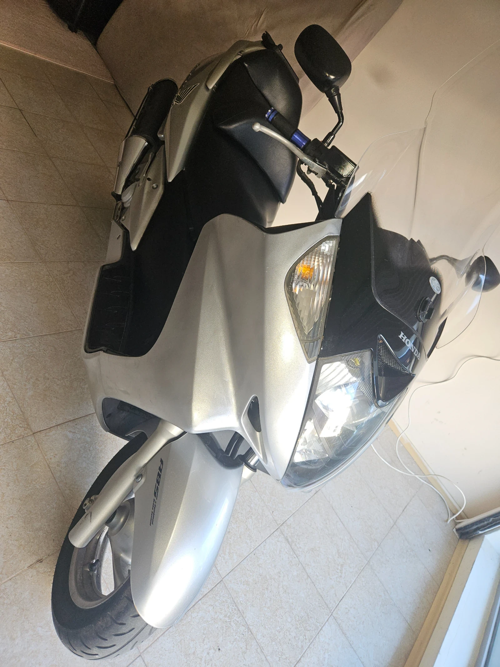 Honda Silver Wing 600, снимка 2 - Мотоциклети и мототехника - 56311049