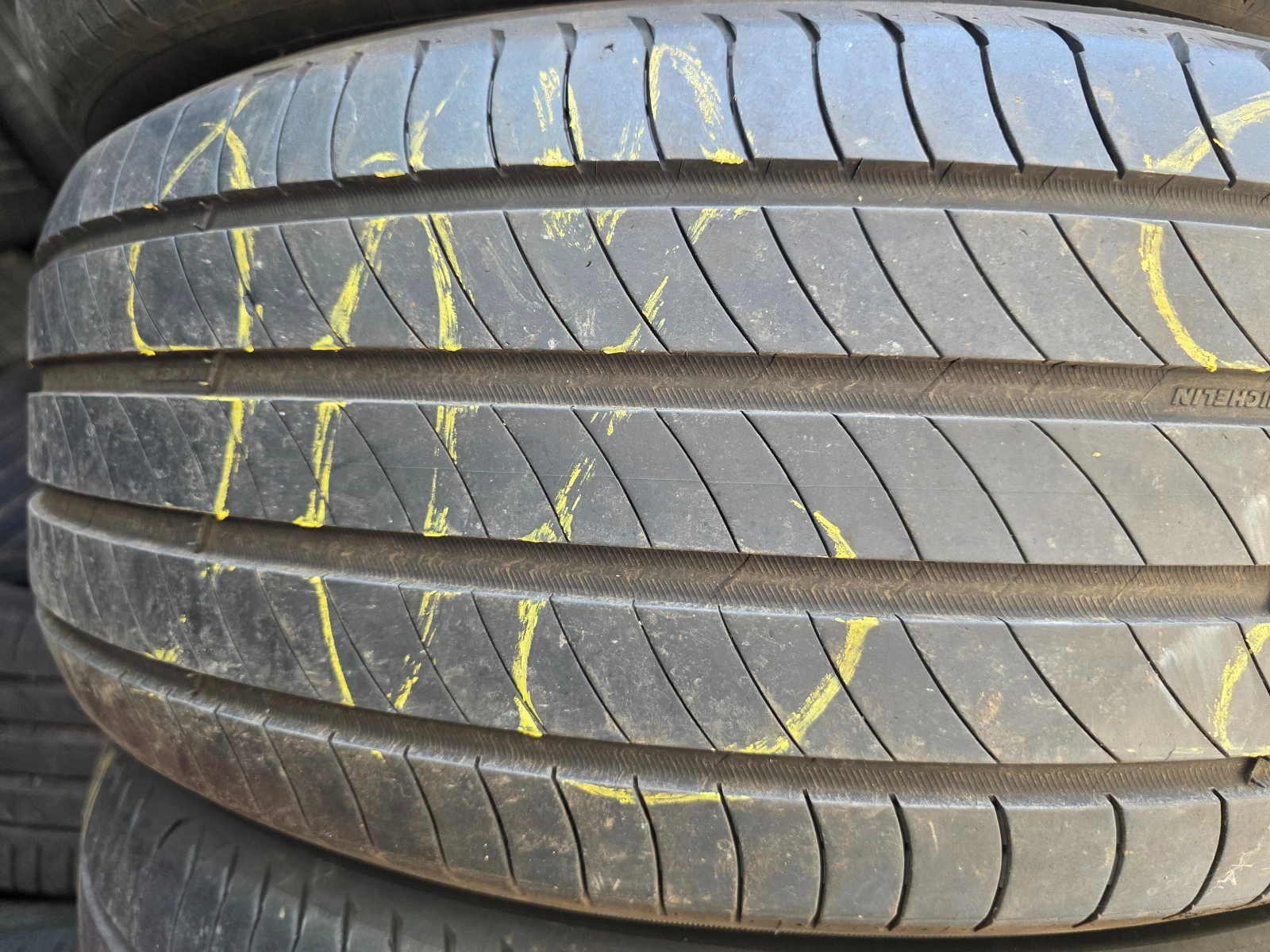 Гуми Летни 235/55R19, снимка 4 - Гуми и джанти - 55478858