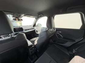 BMW iX1 xDrive30, снимка 11