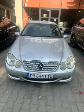 Mercedes-Benz 220 