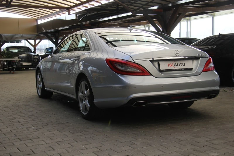 Mercedes-Benz CLS 500 4Matic/Airmatic/Kamera/Harman Kardon/Подгрев, снимка 4 - Автомобили и джипове - 39370440