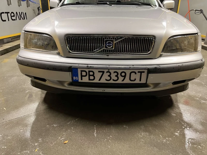 Volvo V40, снимка 8 - Автомобили и джипове - 48086087