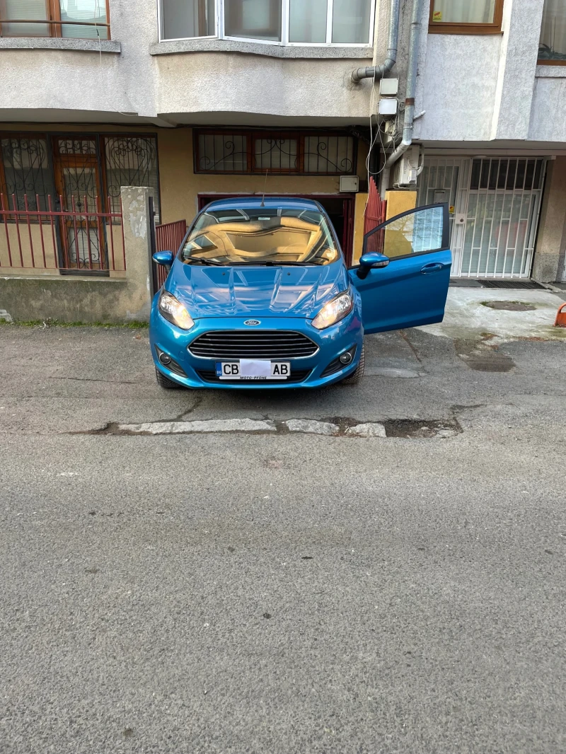 Ford Fiesta, снимка 1 - Автомобили и джипове - 48622950