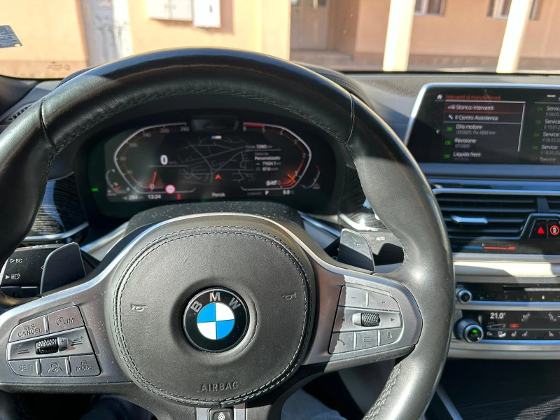 BMW 730 xDrive M-Sport / Laser / Head Up / Massage, снимка 9 - Автомобили и джипове - 48785036