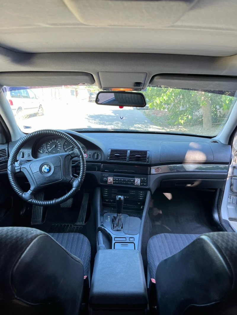 BMW 520 2.0i, снимка 7 - Автомобили и джипове - 48811745